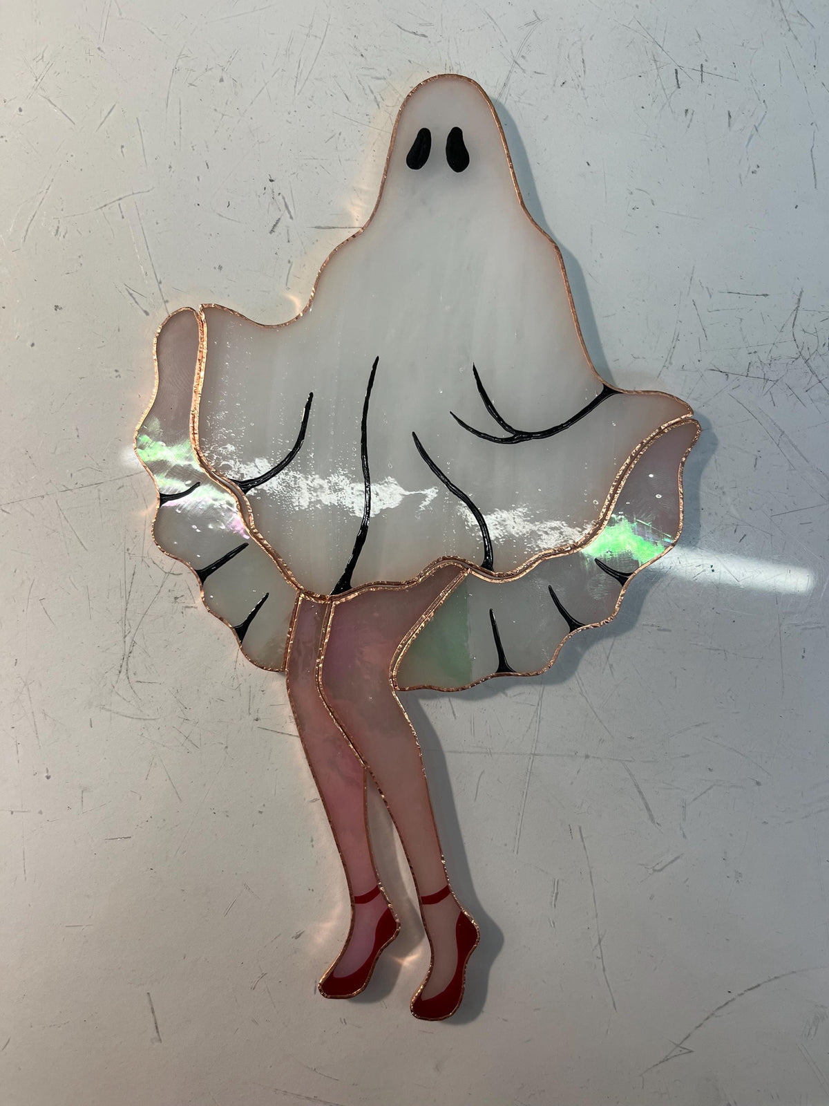 Copper foil wrapping process for handmade ghost stained glass suncatcher