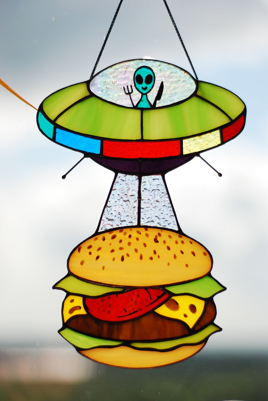 Stained Glass UFO Suncatcher 8x5 Inch, Funny Alien Burger Window Hanging, Humorous Kitchen Decor, Handmade Tiffany Glass, Unique Gift