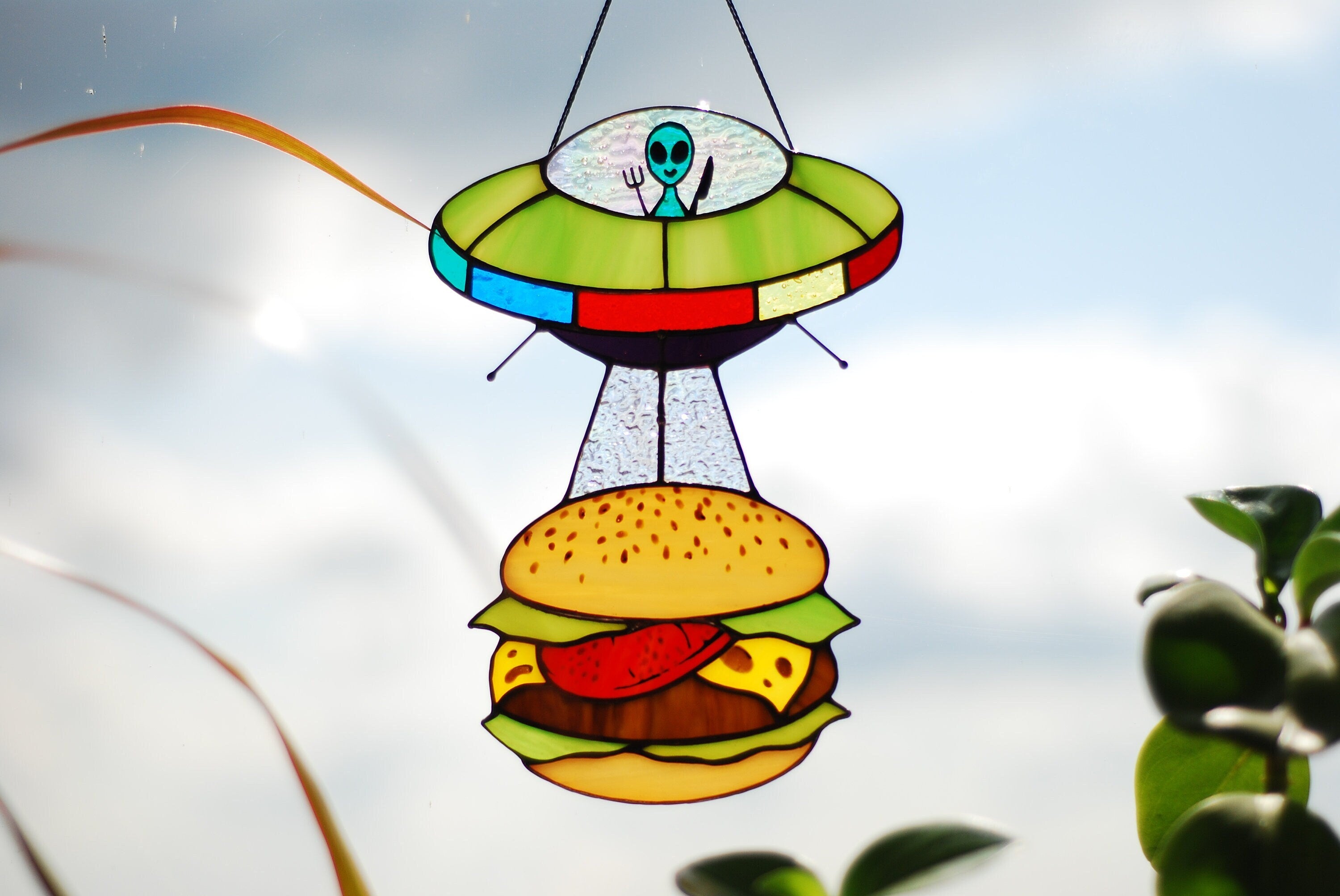 Stained Glass UFO Suncatcher 8x5 Inch, Funny Alien Burger Window Hanging, Humorous Kitchen Decor, Handmade Tiffany Glass, Unique Gift