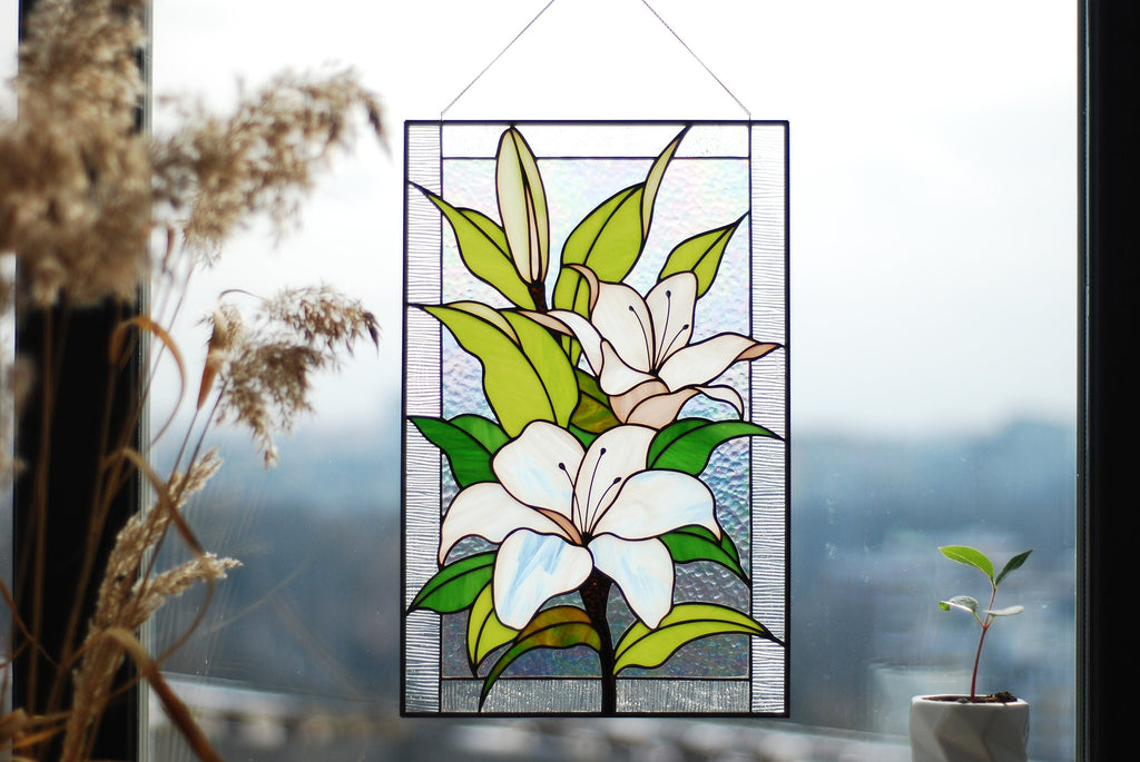 Stained glass white lilies flowers Window hangings Handmade Motherʼs Day Gift, Custom stained glass flower decor Tiffany glass art