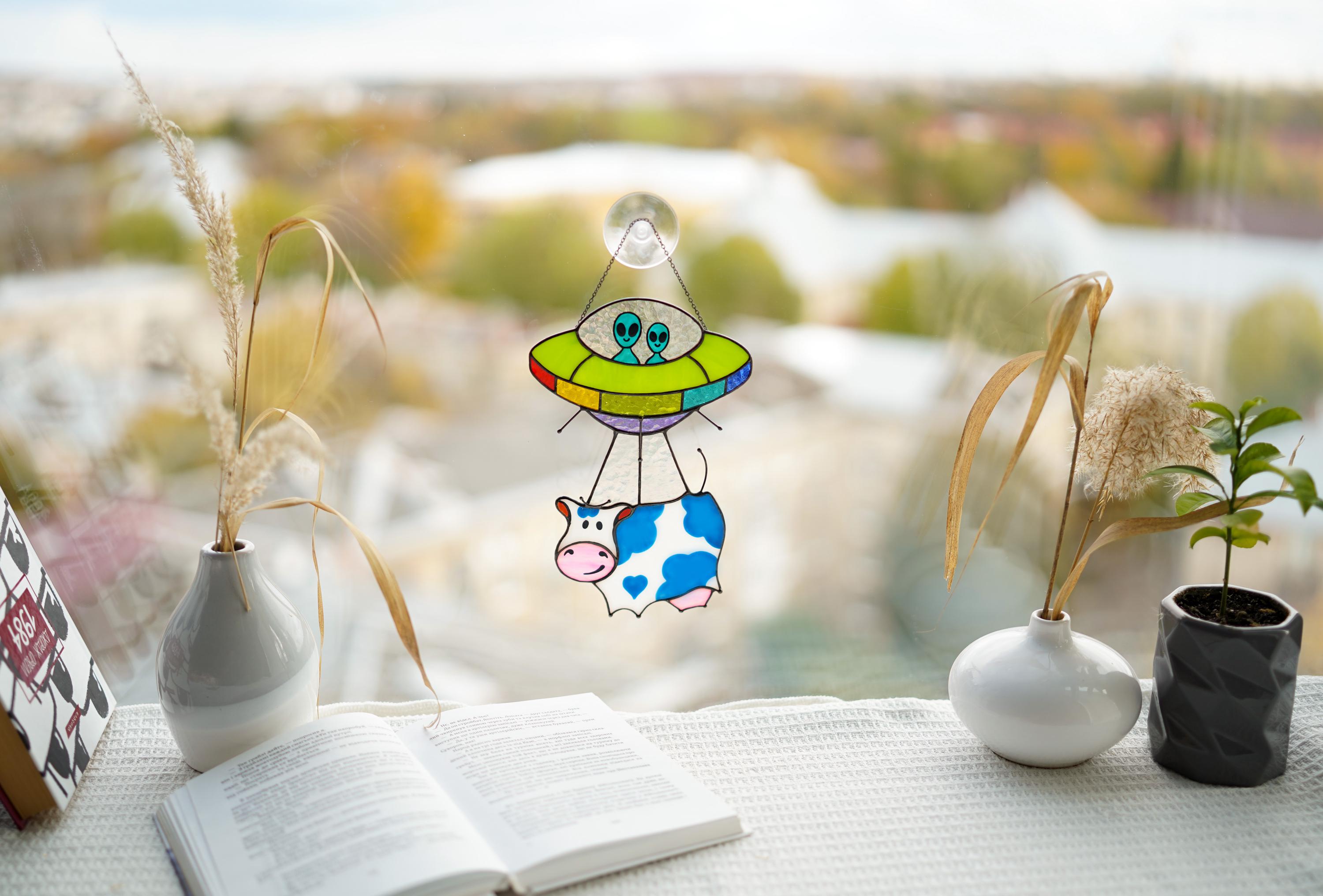 Stained Glass UFO Cow Abduction Suncatcher, Funny Alien Decor Handmade Window Hangings, Tiffany Glass Art