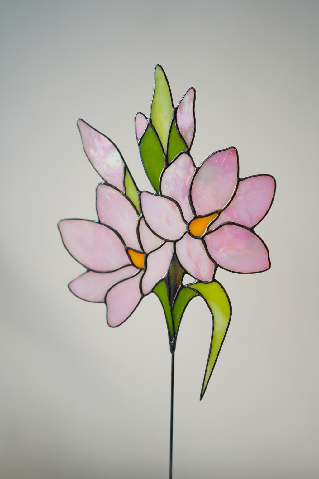 Stained Glass Pink Flowers on Wooden Stand, Tiffany Style Floral Suncatcher, Handmade Personalized gift, Glass Art, Table Windowsill decor
