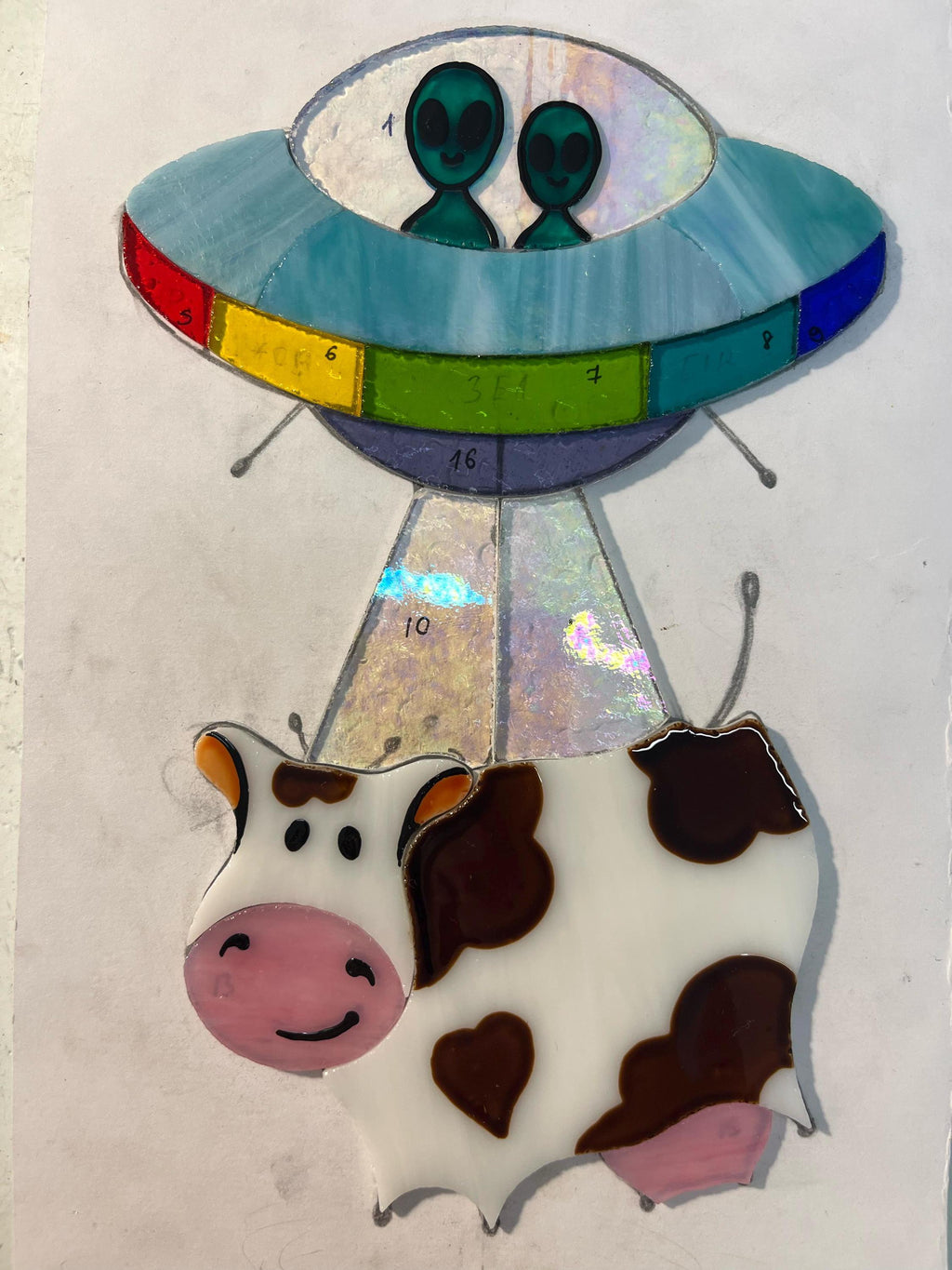 UFO Cow Abduction Stained Glass Table Decor, Alien Spaceship Desk Ornament with Wooden Stand, Quirky Science Fiction Art, Handcrafted Gift